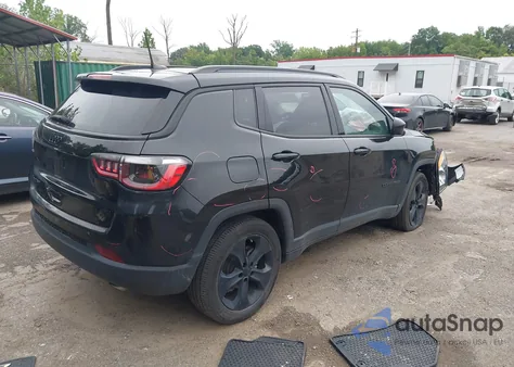 2021 Jeep Compass Altitude 4X4 z USA, uszkodzony, nr VIN 3C4NJDBB2MT573130